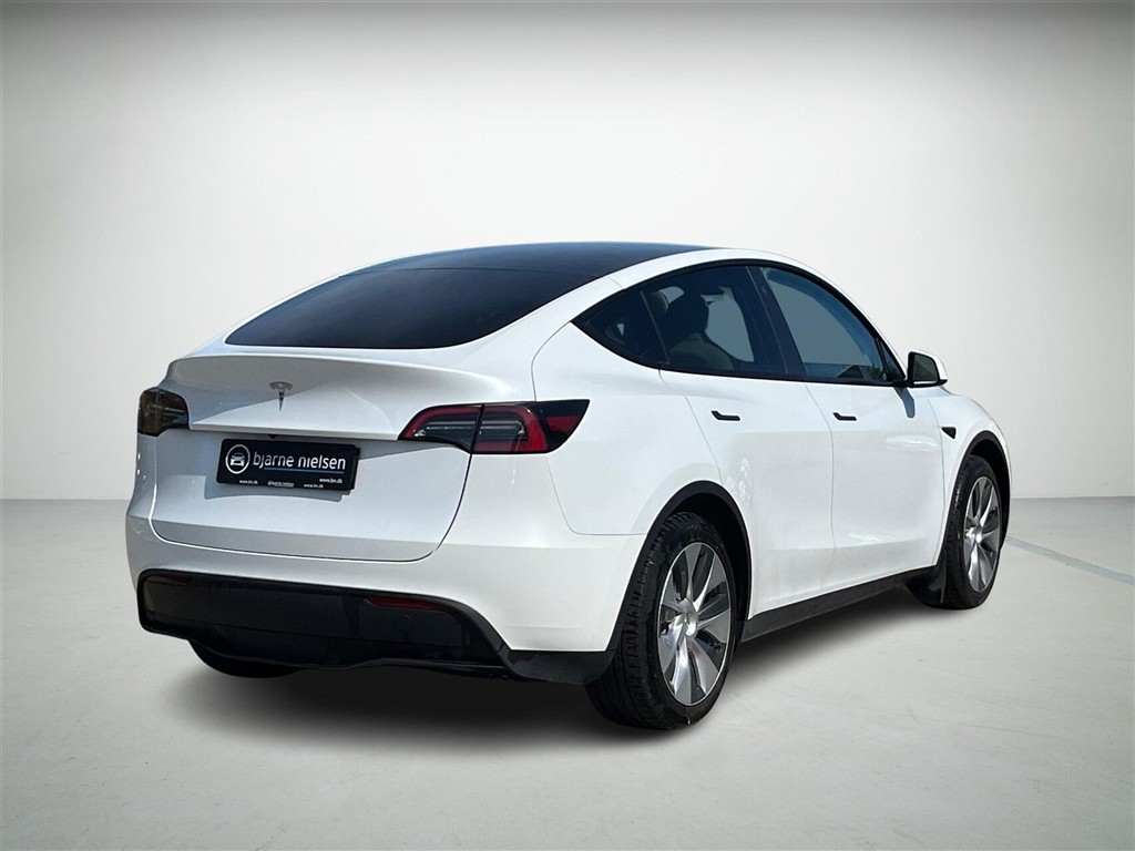 Tesla Model Y EL RWD 299HK 5d Aut. - Image 2