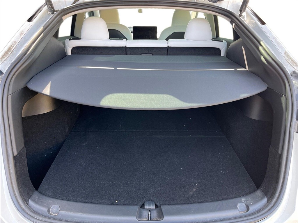 Tesla Model Y EL RWD 299HK 5d Aut. - Image 13