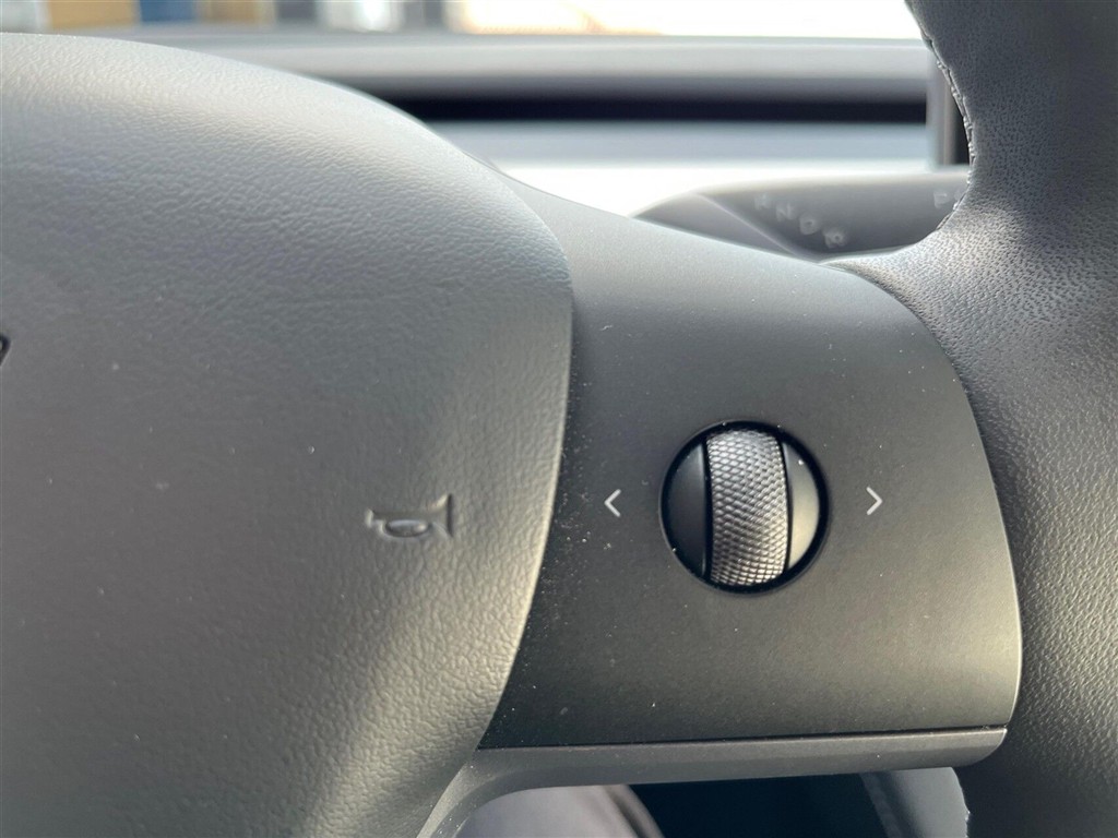 Tesla Model Y EL RWD 299HK 5d Aut. - Image 16