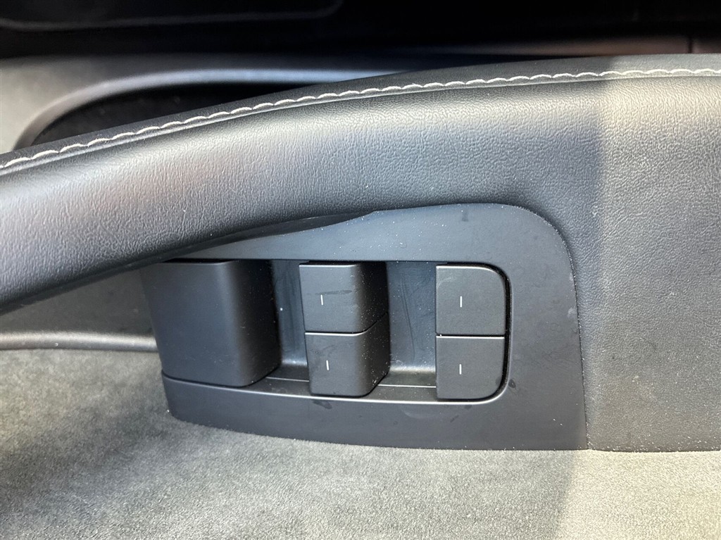 Tesla Model Y EL RWD 299HK 5d Aut. - Image 15