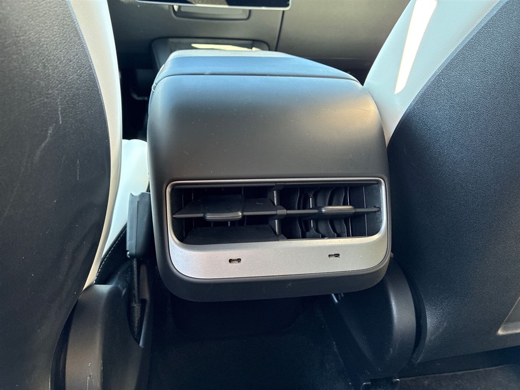 Tesla Model Y EL RWD 299HK 5d Aut. - Image 23