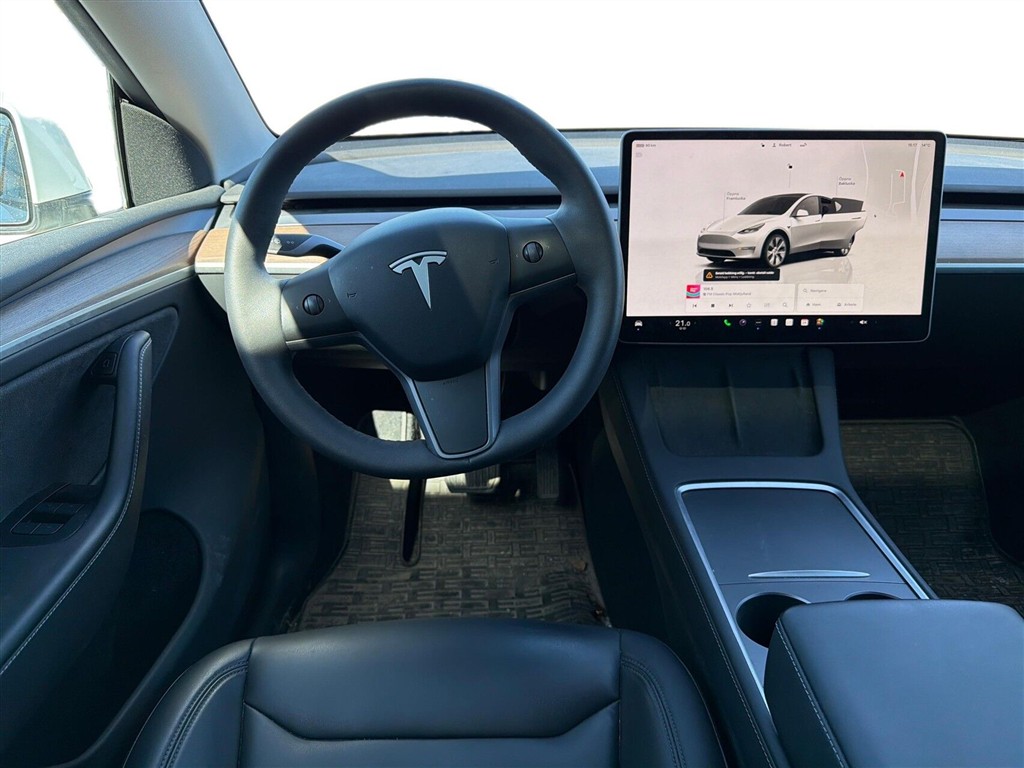 Tesla Model Y EL RWD 299HK 5d Aut. - Image 9