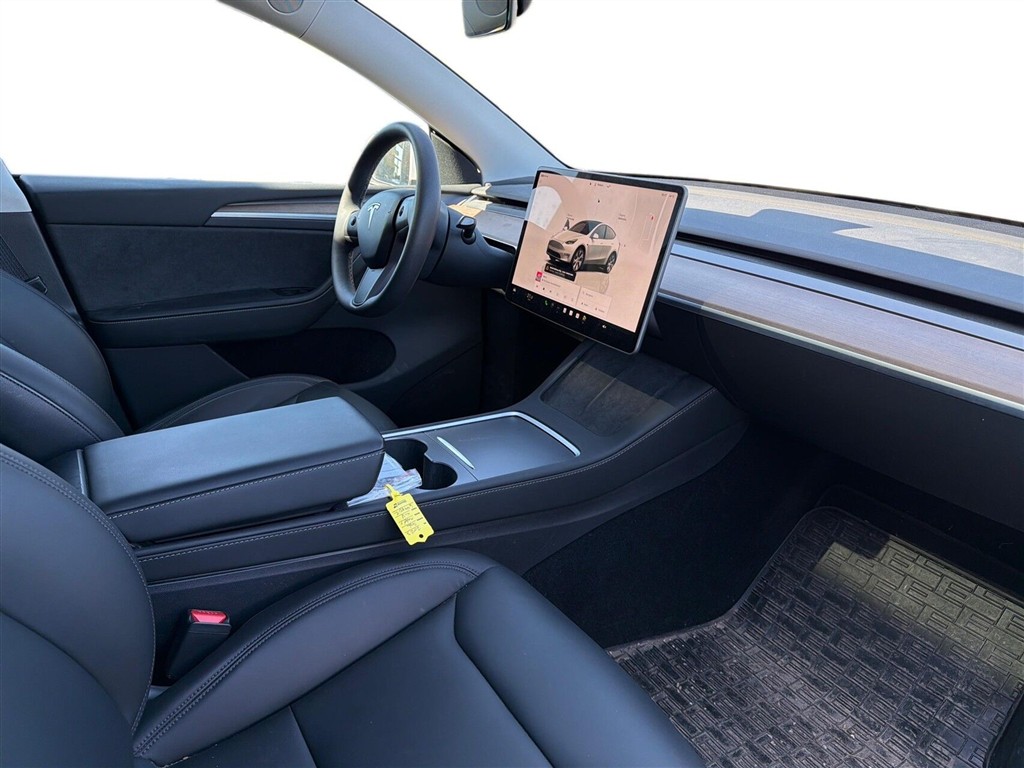Tesla Model Y EL RWD 299HK 5d Aut. - Image 10