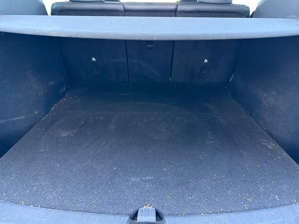 Tesla Model Y EL RWD 299HK 5d Aut. - Image 13