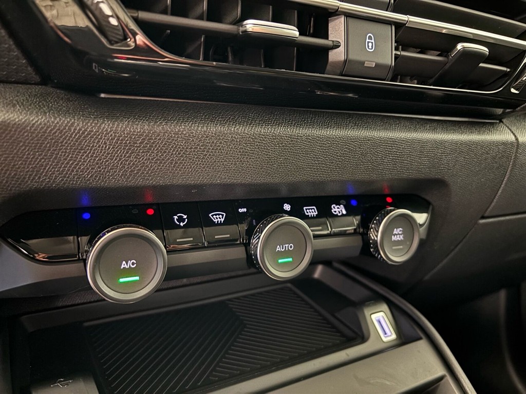 Citroën e-C4 X EL Shine 136HK 5d Aut. - Image 17