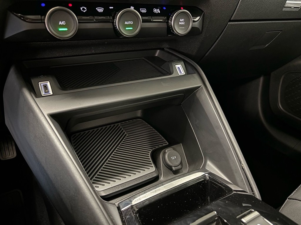 Citroën e-C4 X EL Shine 136HK 5d Aut. - Image 18