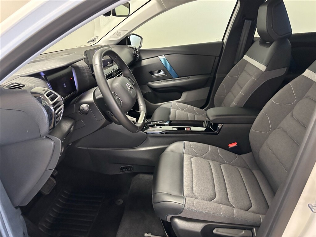 Citroën e-C4 X EL Shine 136HK 5d Aut. - Image 4