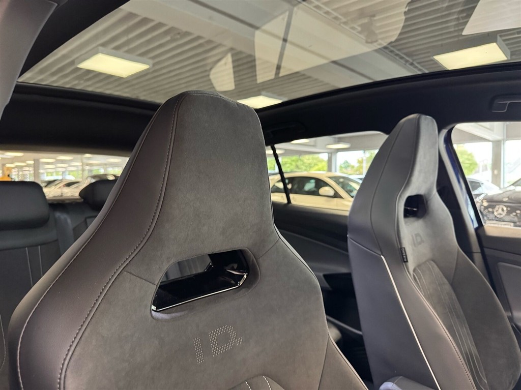 VW ID.4 EL Pro Performance 204HK 5d Aut. - Image 11