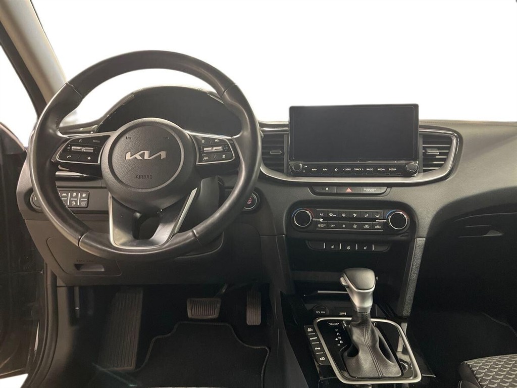 Kia Ceed SW 1,6 GDI PHEV Plugin-hybrid Upgrade DCT 141HK Stc 6g Aut. - Image 12