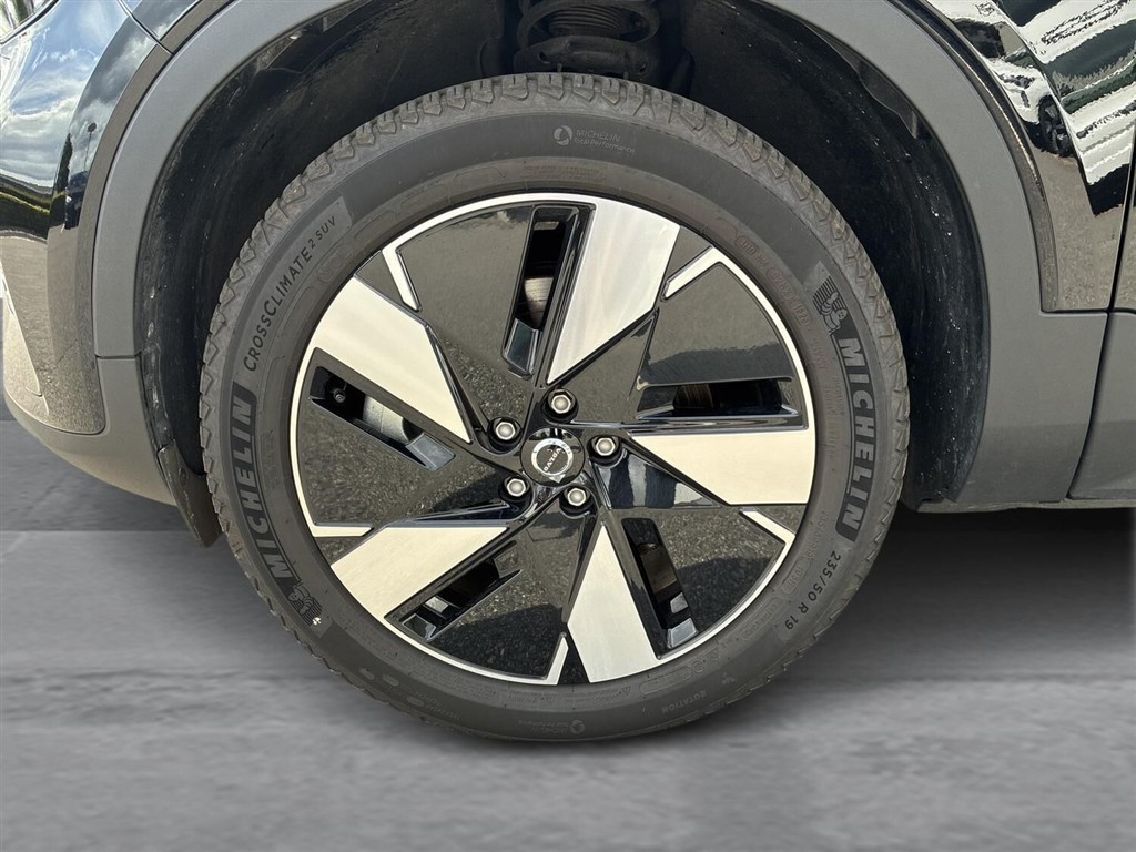Volvo XC40 Recharge Extended Range Plus 252HK 5d Aut. - Image 10