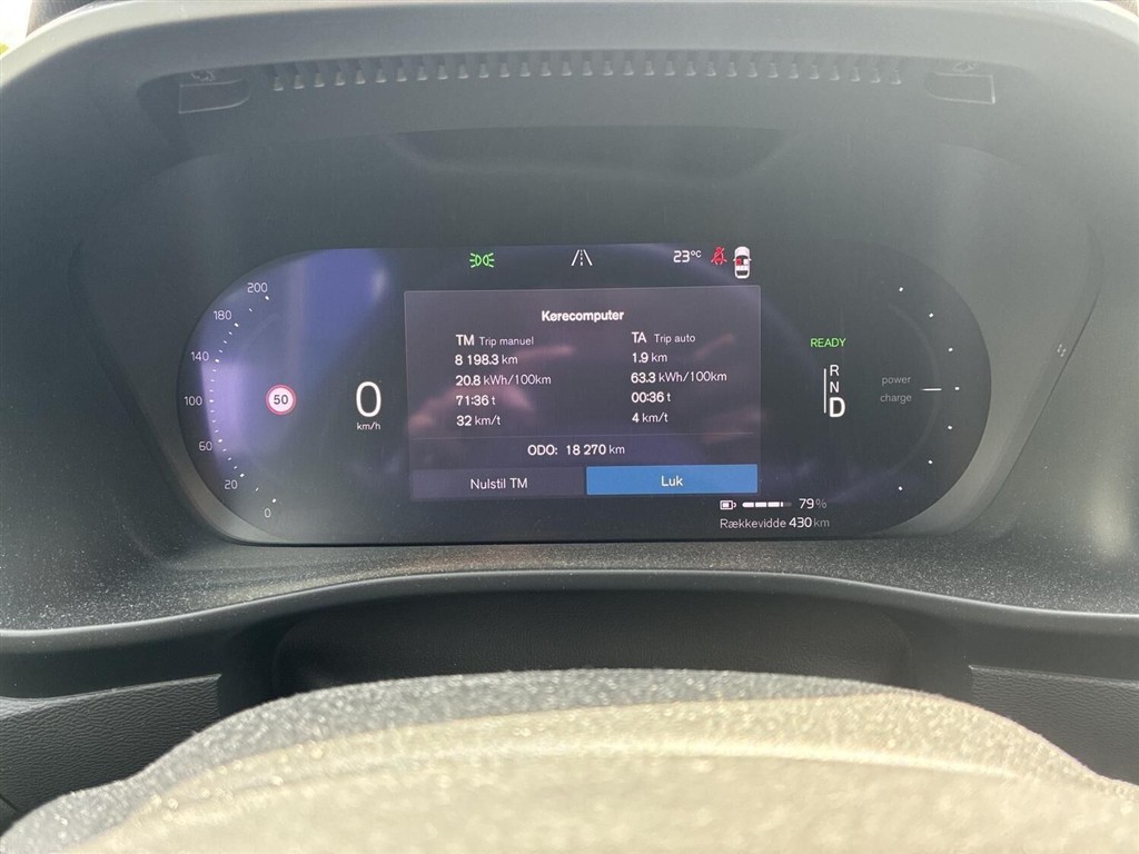 Volvo XC40 Recharge Extended Range Plus 252HK 5d Aut. - Image 12