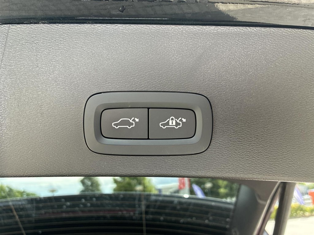 Volvo XC40 P6 Recharge Ultimate 231HK 5d Aut. - Image 15
