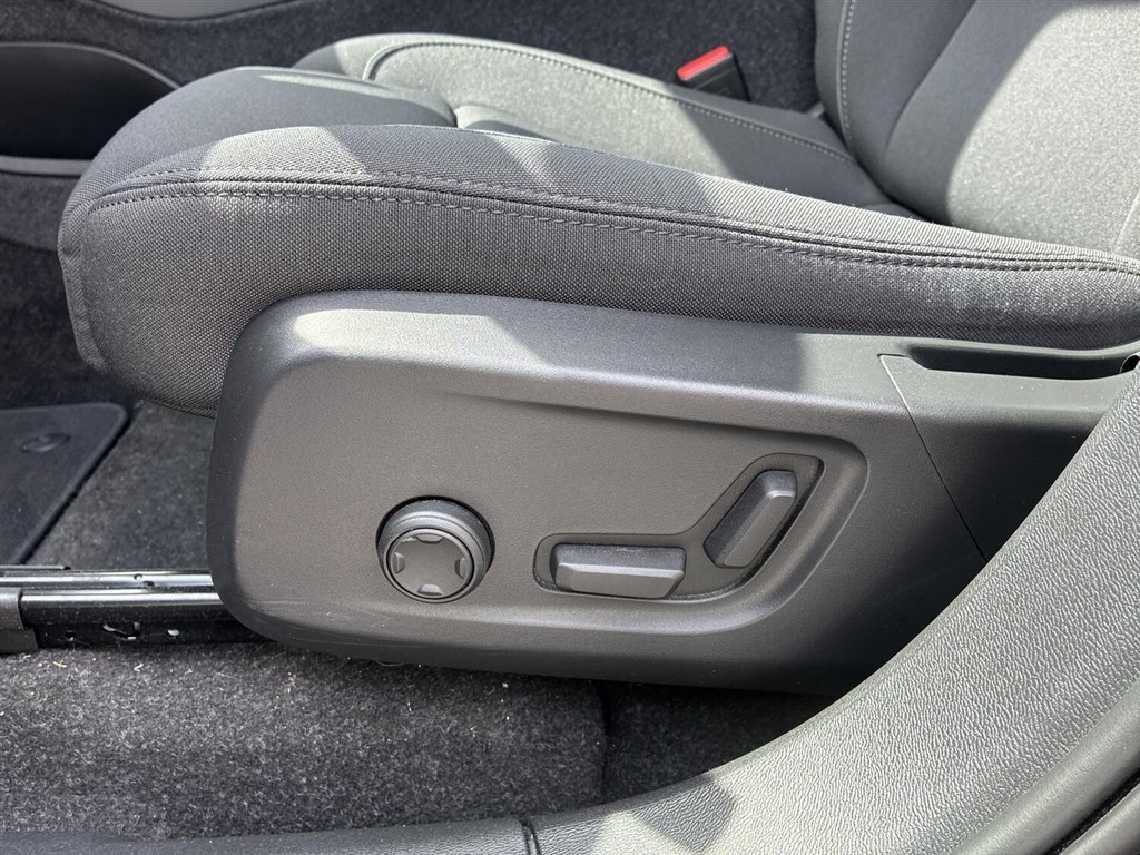 Volvo XC40 P6 Recharge Ultimate 231HK 5d Aut. - Image 18
