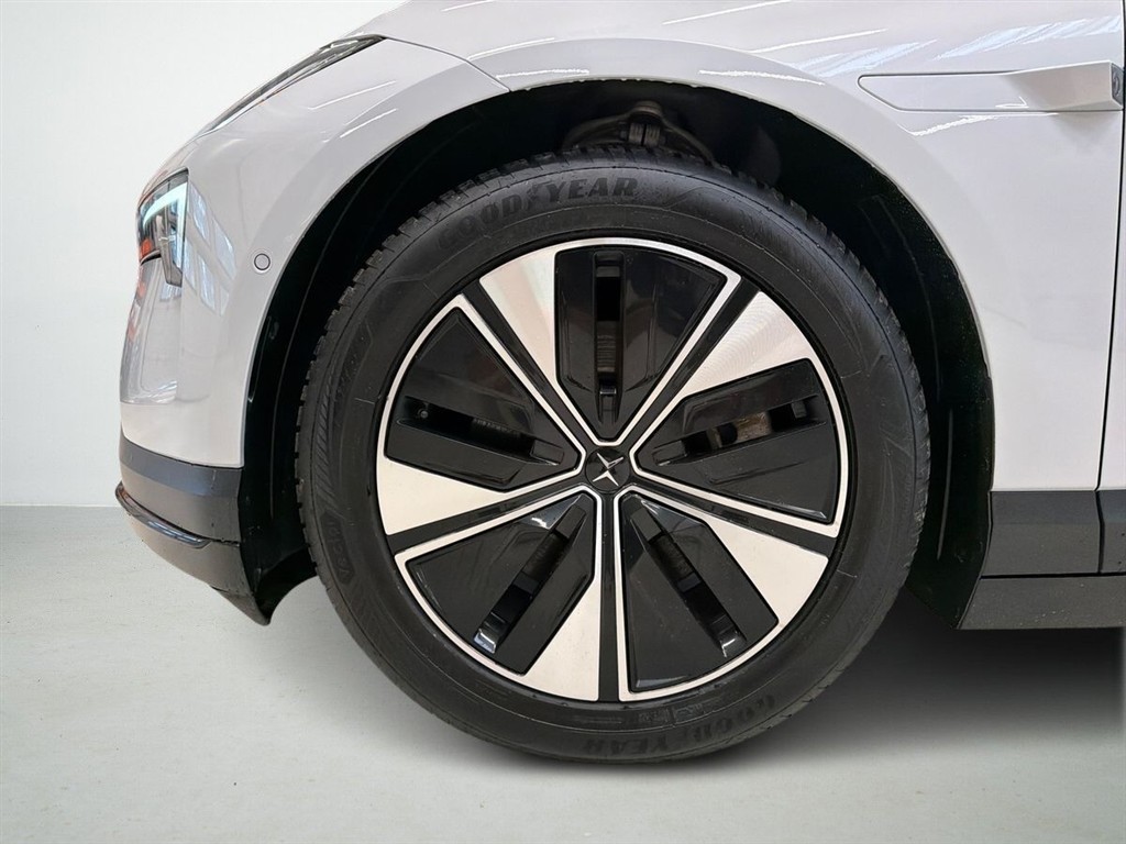 Polestar 4 EL LRSM Prime 272HK 5d Aut. - Image 8