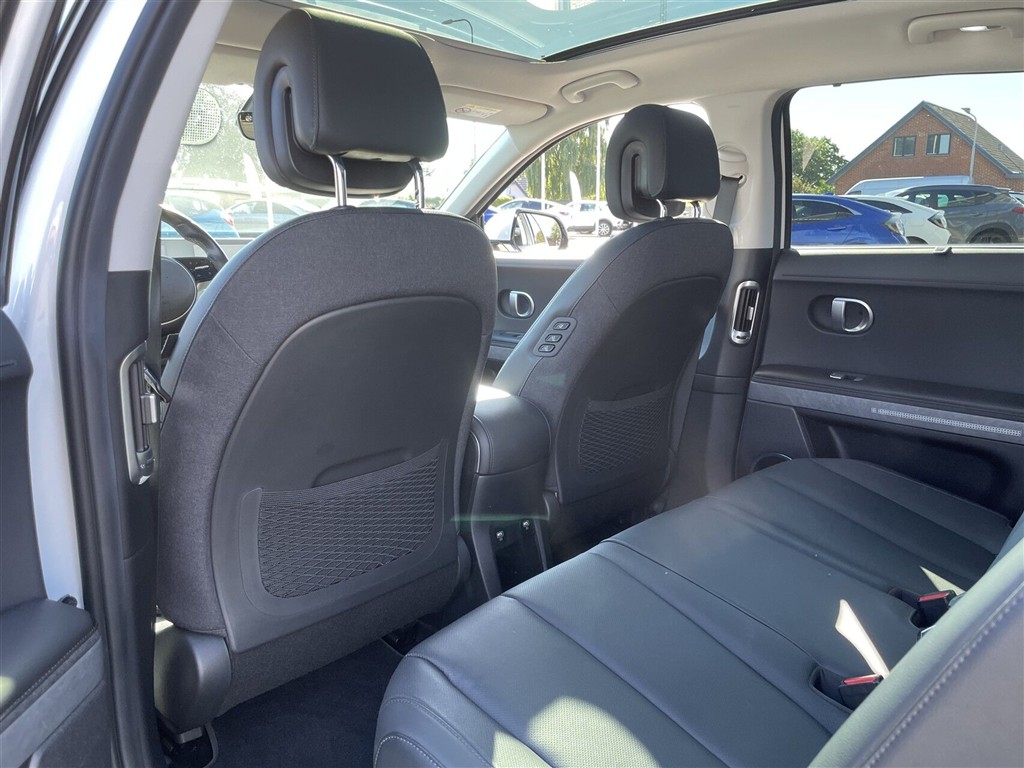 Hyundai Ioniq 5 Electric 72,6 kWh Ultimate 4WD 306HK 5d Aut. - Image 7
