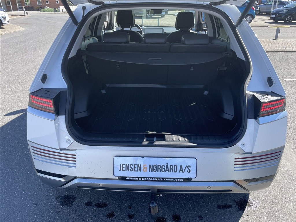 Hyundai Ioniq 5 Electric 72,6 kWh Ultimate 4WD 306HK 5d Aut. - Image 4