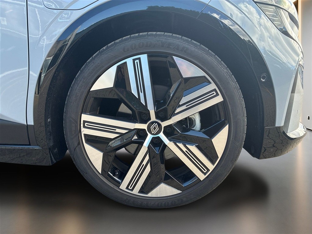 Renault Mégane E-TECH Iconic 220HK 5d Aut. - Image 6