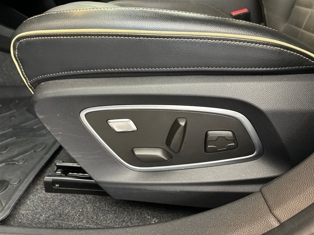 Renault Mégane E-TECH Iconic 220HK 5d Aut. - Image 16