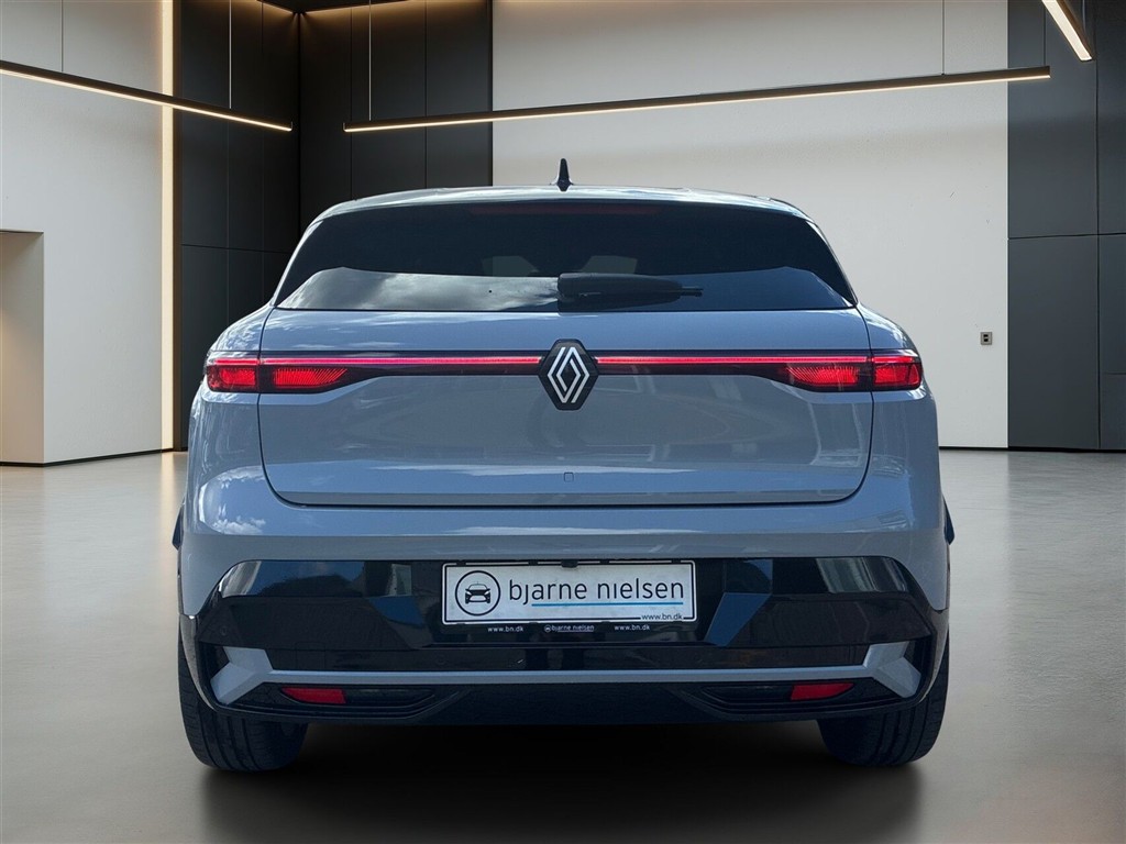 Renault Mégane E-TECH Iconic 220HK 5d Aut. - Image 3
