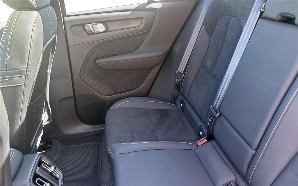 Volvo XC40 P6 Recharge Ultimate 231HK 5d Aut. - Image 10