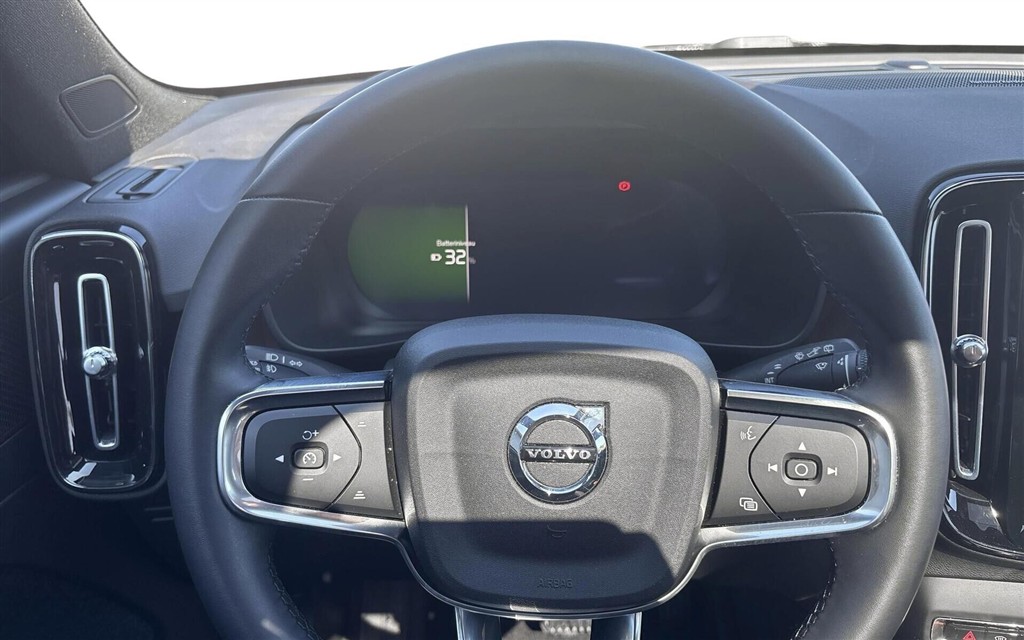 Volvo XC40 P6 Recharge Ultimate 231HK 5d Aut. - Image 12