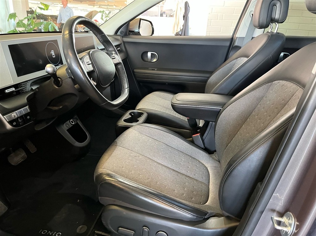Hyundai Ioniq 5 Electric 72,6 kWh Techniq 218HK 5d Aut. - Image 3