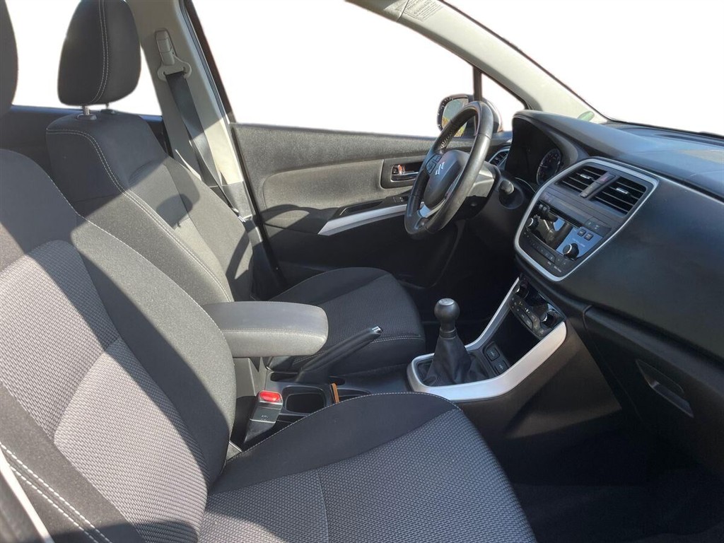Suzuki S-Cross 1,6 16V GL+ 120HK 5d - Image 14