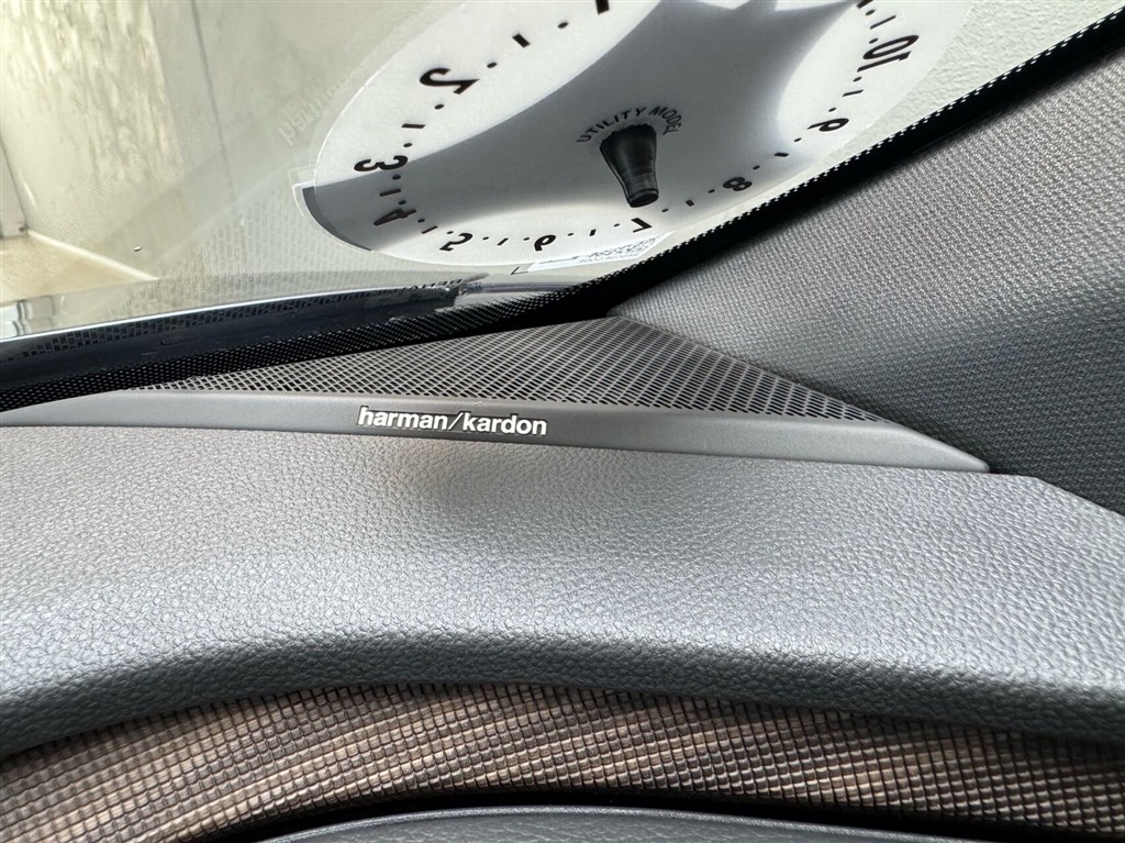 Renault Mégane E-TECH Iconic 220HK 5d Aut. - Image 12