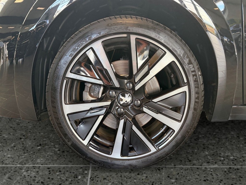 Peugeot e-208 EL GT 136HK 5d Aut. - Image 10
