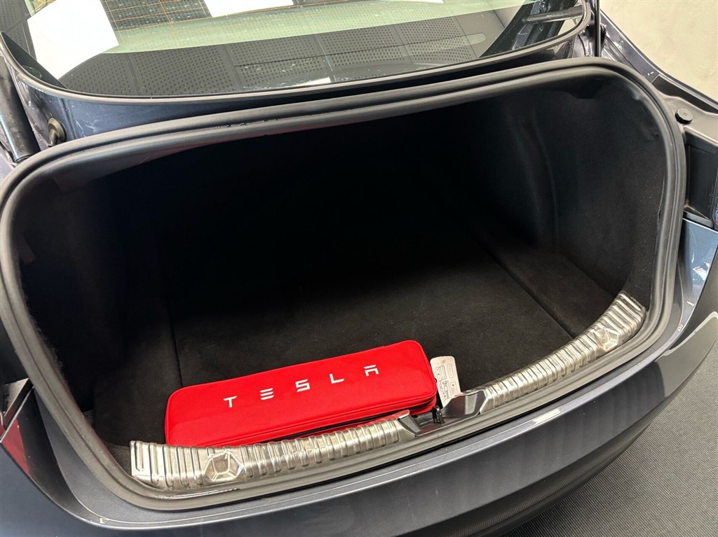 Tesla Model 3 EL 283HK Aut. - Image 6