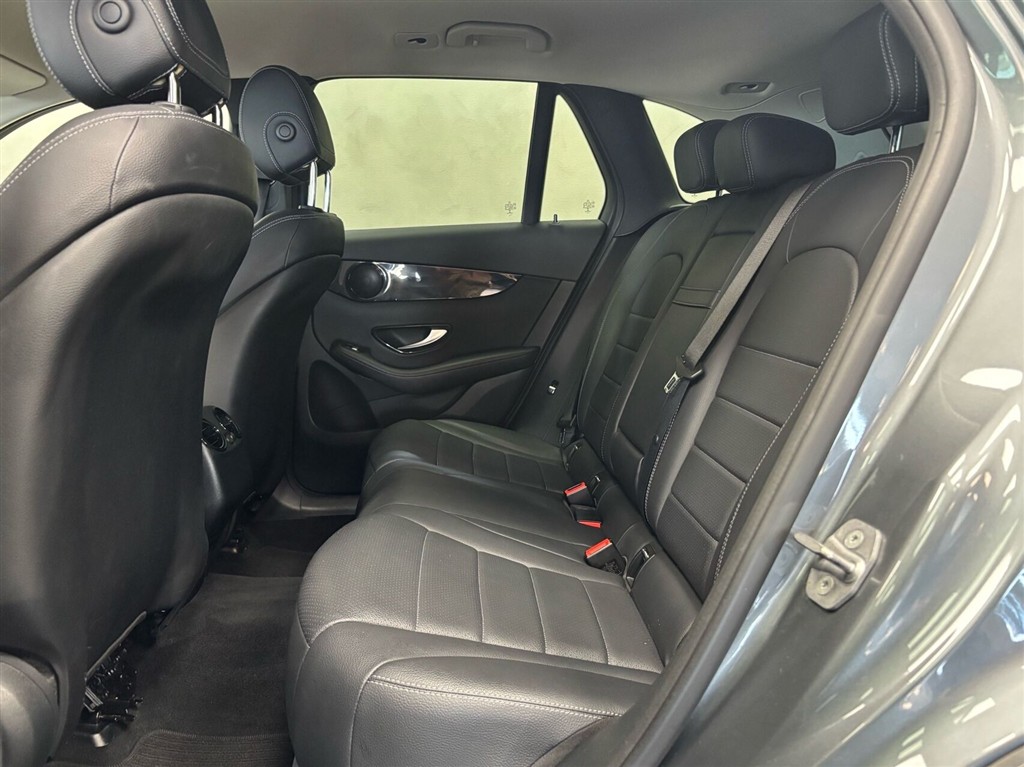 Mercedes-Benz GLC250 2,0 Progressive 4Matic 9G-Tronic 211HK 5d 9g Aut. - Image 13