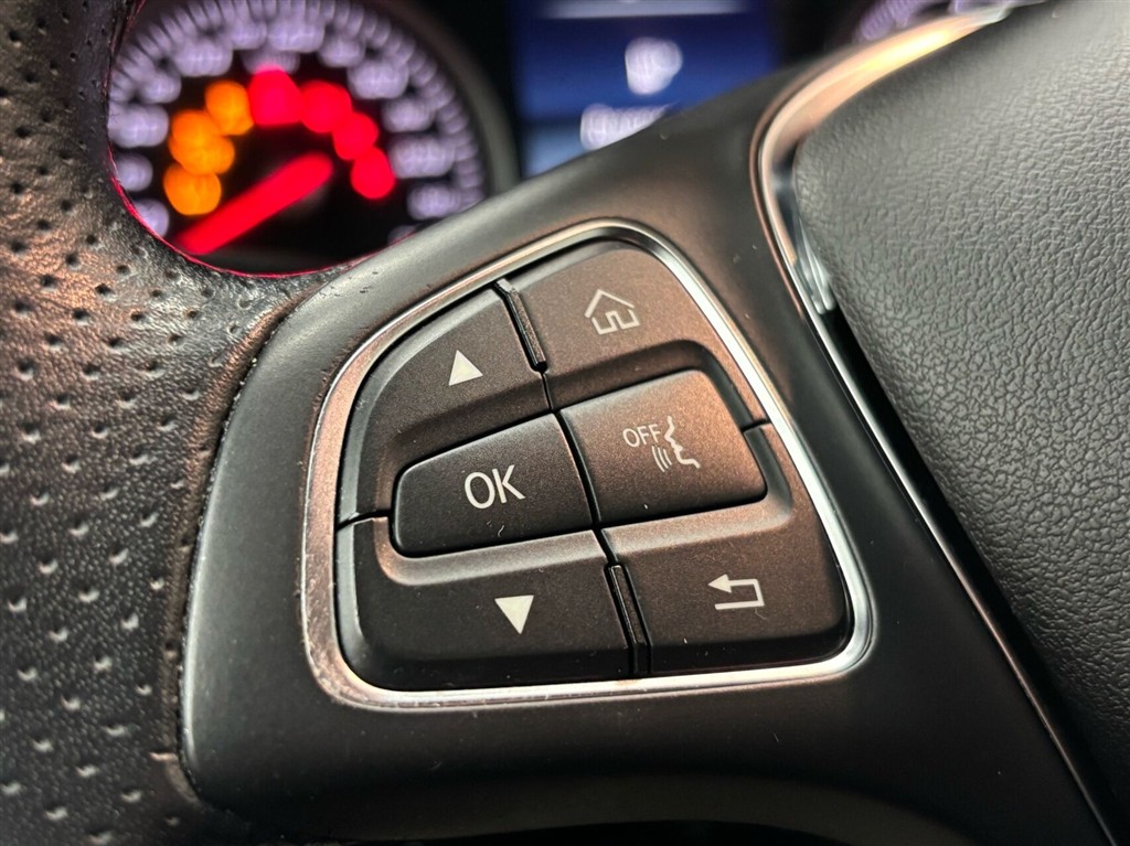 Mercedes-Benz GLC250 2,0 Progressive 4Matic 9G-Tronic 211HK 5d 9g Aut. - Image 17