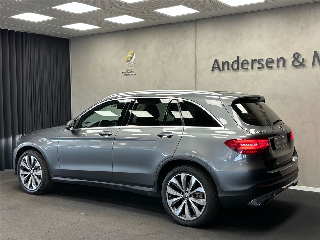 Mercedes-Benz GLC250 2,0 Progressive 4Matic 9G-Tronic 211HK 5d 9g Aut. - Image 4