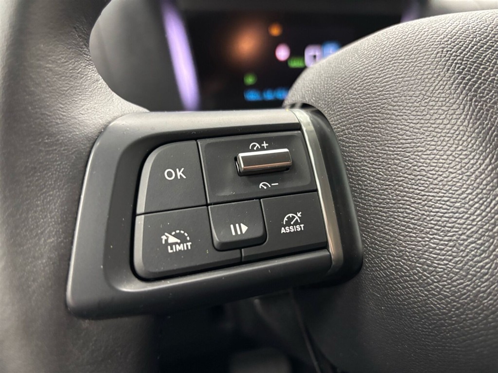 Citroën e-C4 X EL E-SERIES 156HK 5d Aut. - Image 11