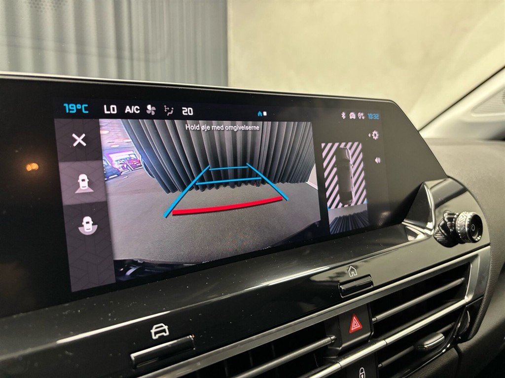 Citroën e-C4 X EL E-SERIES 156HK 5d Aut. - Image 14