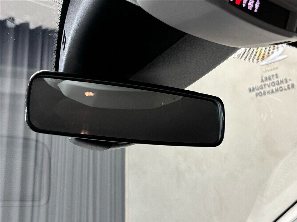 Citroën e-C4 X EL E-SERIES 156HK 5d Aut. - Image 23