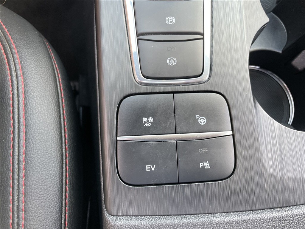 Ford Kuga 2,5 Plugin-hybrid ST-Line X CVT 225HK 5d Trinl. Gear - Image 16
