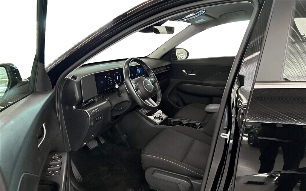 Hyundai Kona Electric 65,4 kWh Essential Long Range 217HK 5d Aut. - Image 9