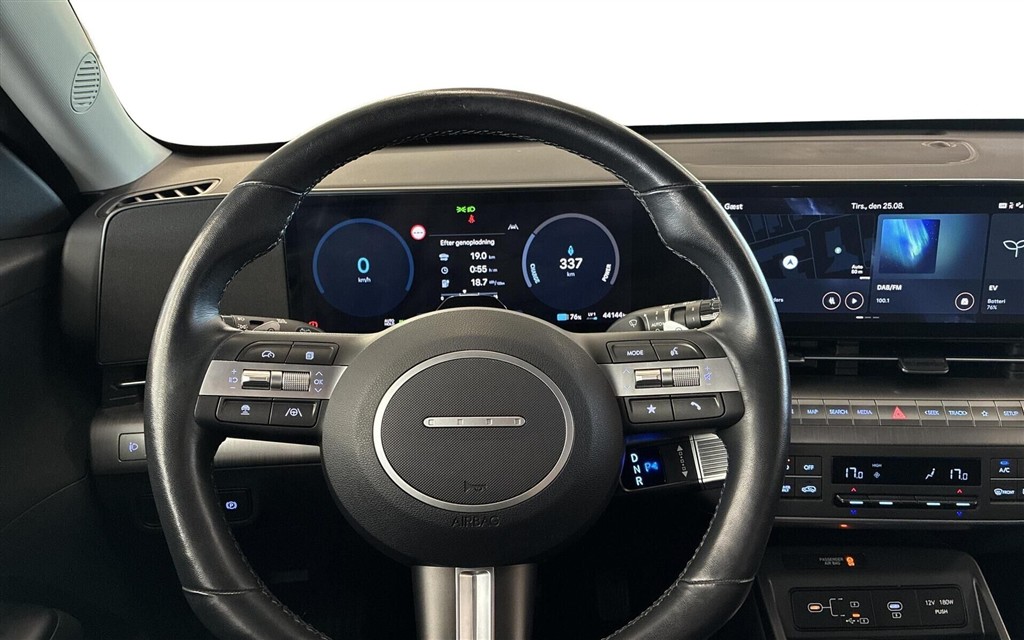 Hyundai Kona Electric 65,4 kWh Essential Long Range 217HK 5d Aut. - Image 12
