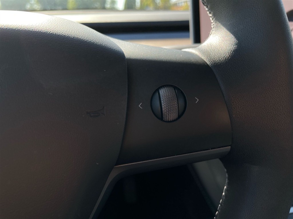 Tesla Model Y EL Long Range AWD 514HK 5d Aut. - Image 10