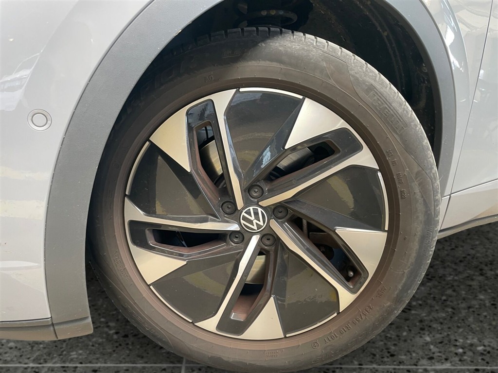 VW ID.5 EL Pro Performance 204HK 5d Aut. - Image 4