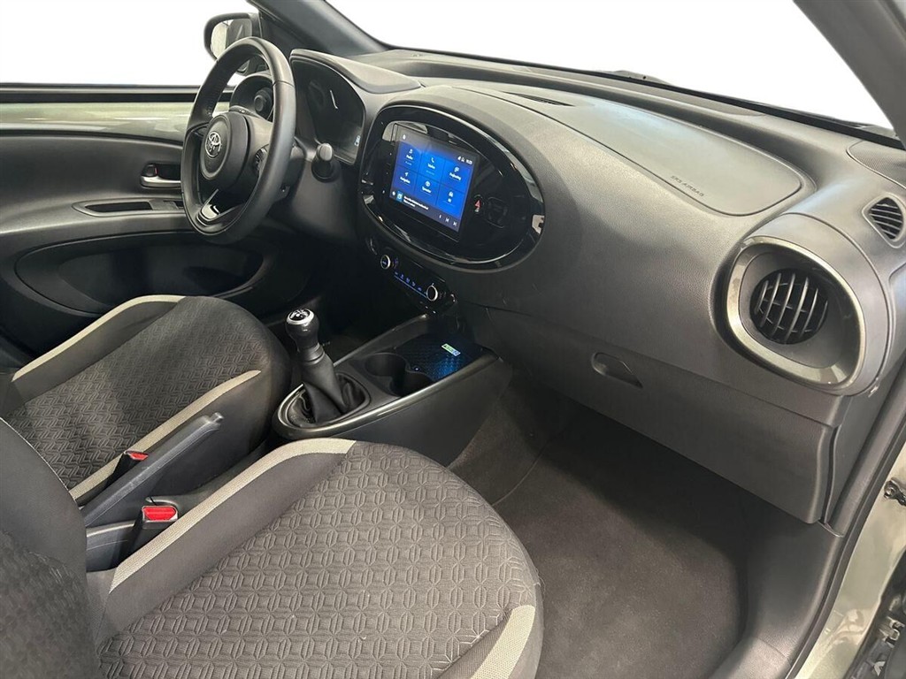Toyota Aygo X 1,0 VVT-I Pulse 72HK 5d - Image 10