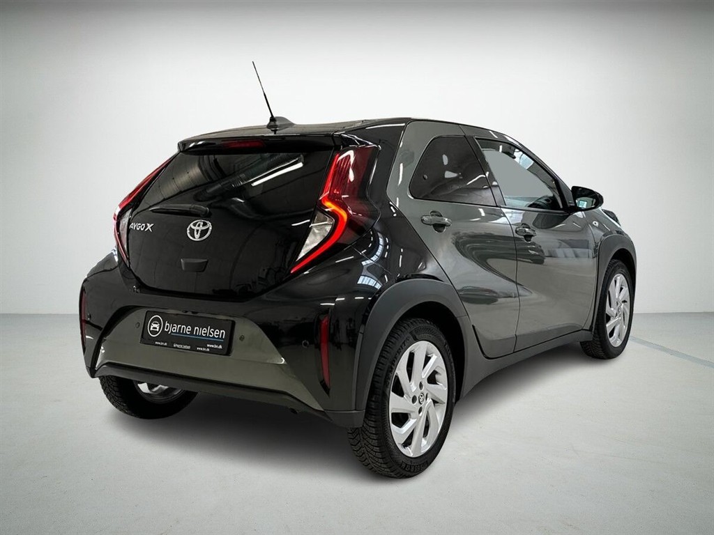 Toyota Aygo X 1,0 VVT-I Pulse 72HK 5d - Image 2