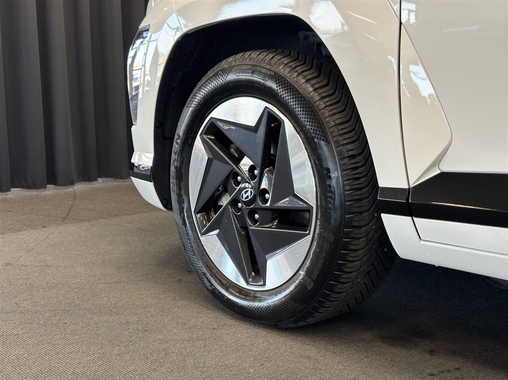 Hyundai Kona Electric 65,4 kWh Essential Long Range 217HK 5d Aut. - Image 5
