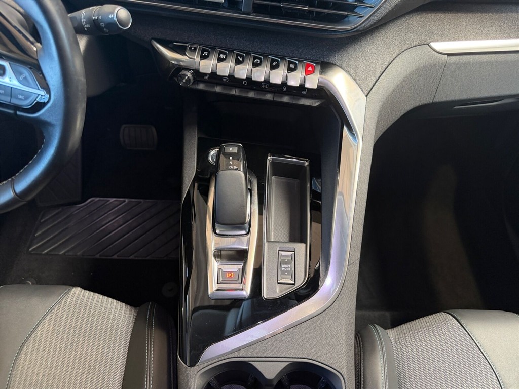 Peugeot 3008 1,6 PureTech Plugin-hybrid Allure Pack EAT8 225HK 5d 8g Aut. - Image 12