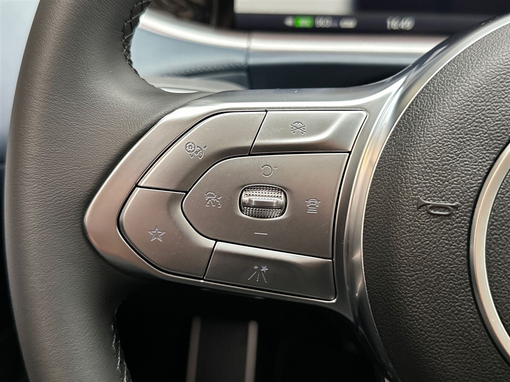 Voyah Free EL First Edition Noir AWD 489HK 5d Aut. - Image 15