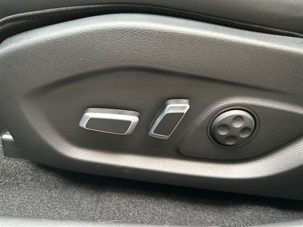 Voyah Free EL First Edition Noir AWD 489HK 5d Aut. - Image 18