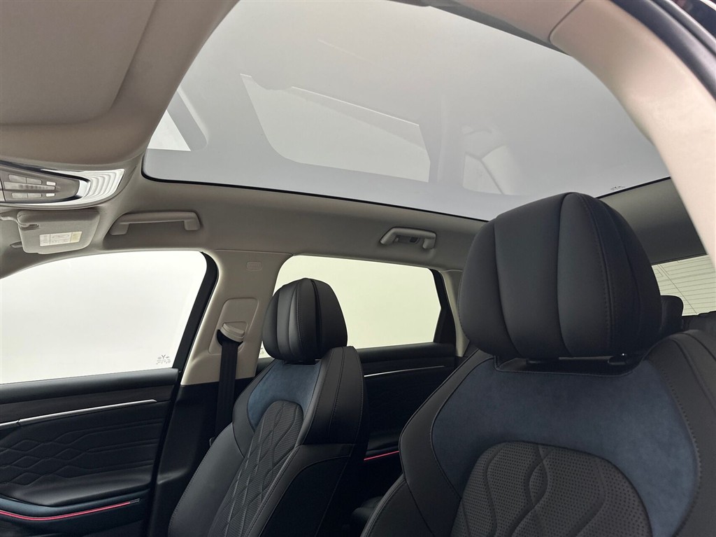 Voyah Free EL First Edition Noir AWD 489HK 5d Aut. - Image 22