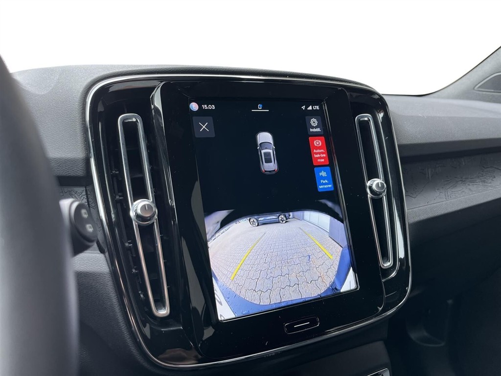 Volvo XC40 Recharge Extended Range Plus 252HK 5d Aut. - Image 16