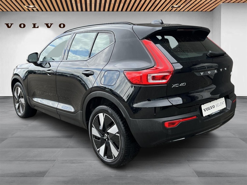 Volvo XC40 Recharge Extended Range Plus 252HK 5d Aut. - Image 3